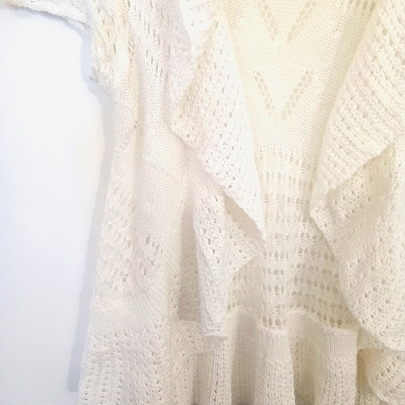 Rue 21 Ruffled Edge Open Knit Cocoon Sweater - Picture 12 of 13